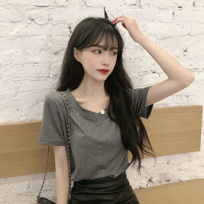 灰色V领短袖T恤女2025夏季韩版潮牌设计感别致小众修身显瘦上衣