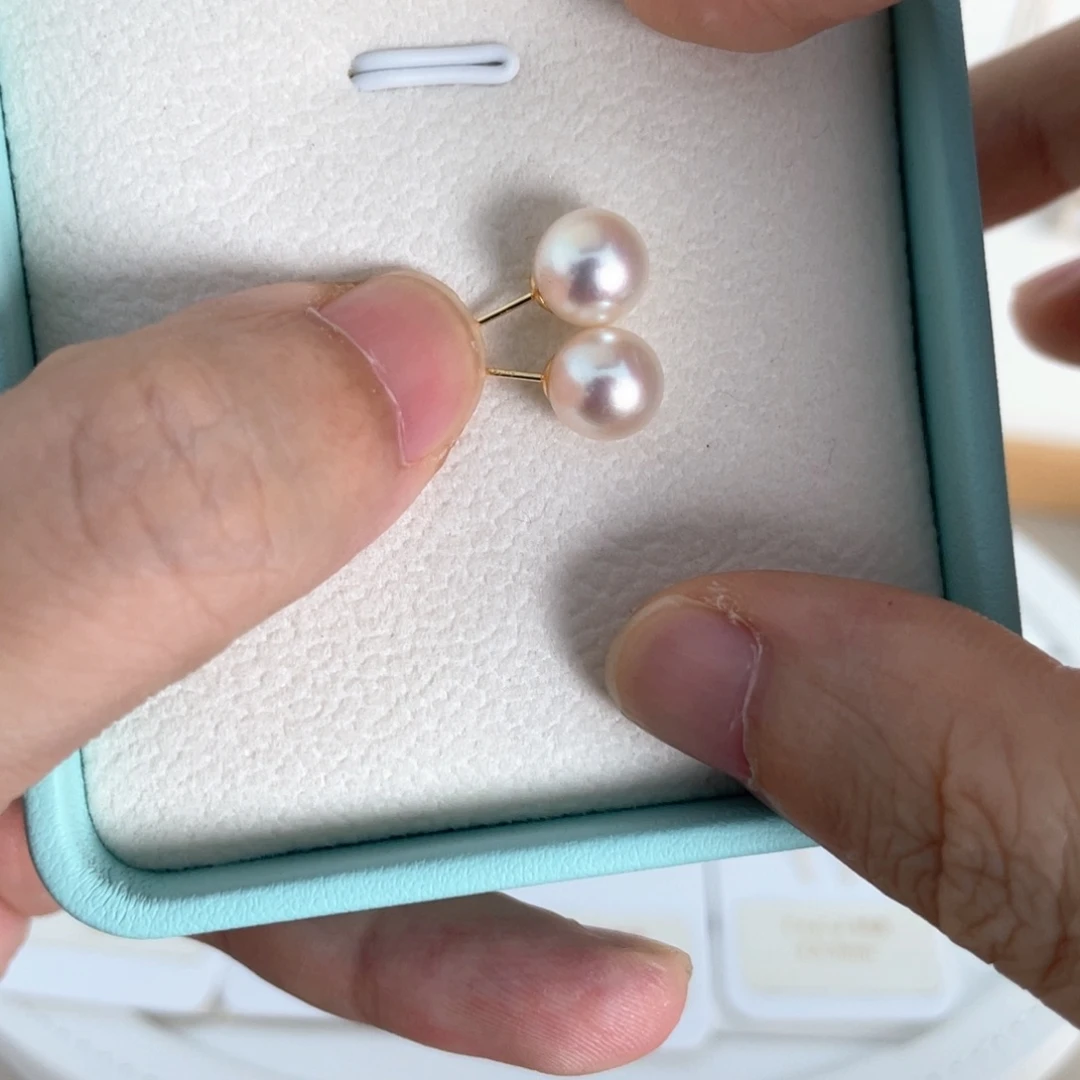 18K金镶嵌海水珍珠耳饰7.5-8素钉
