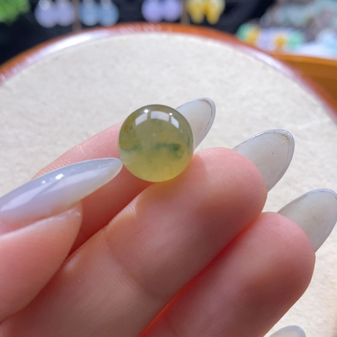翡翠未镶嵌颈饰翡翠黄飘花圆珠