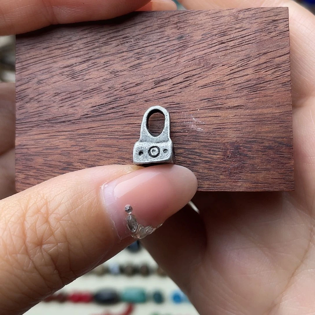 大叶紫檀（黑酸枝木类）