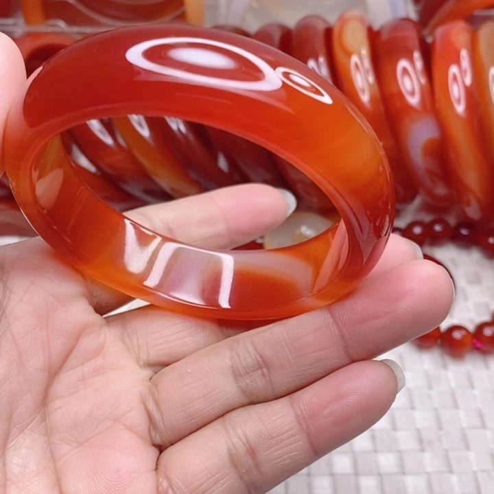 玛瑙/玉髓手镯未镶嵌