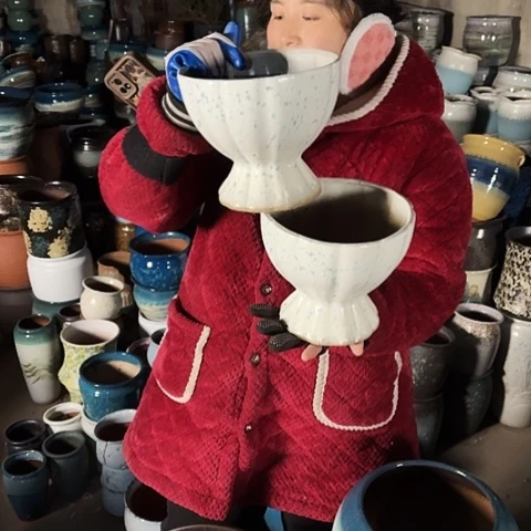 口20高17瑕疵两个。