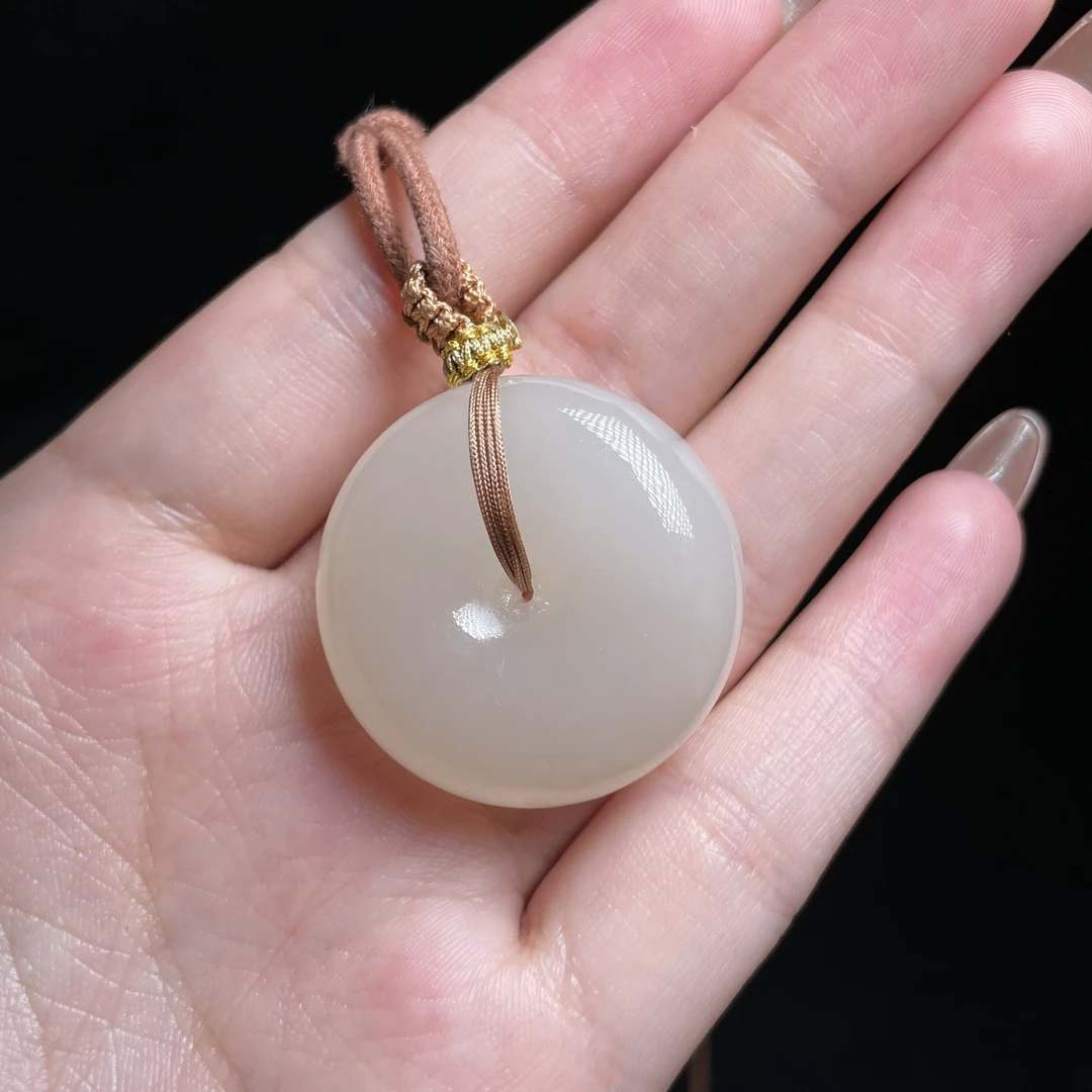 【玉总珠宝】和田玉藕粉平安扣吊坠-约30*12mm多样性发一CAN1470813