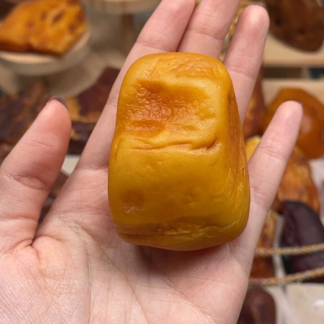 琥珀未镶嵌珠宝奇石