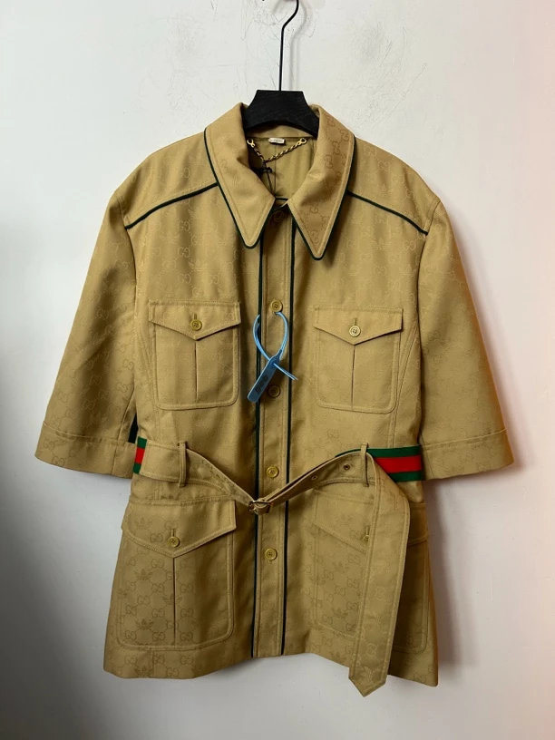 古驰gucci卡其色满印外套上衣99新