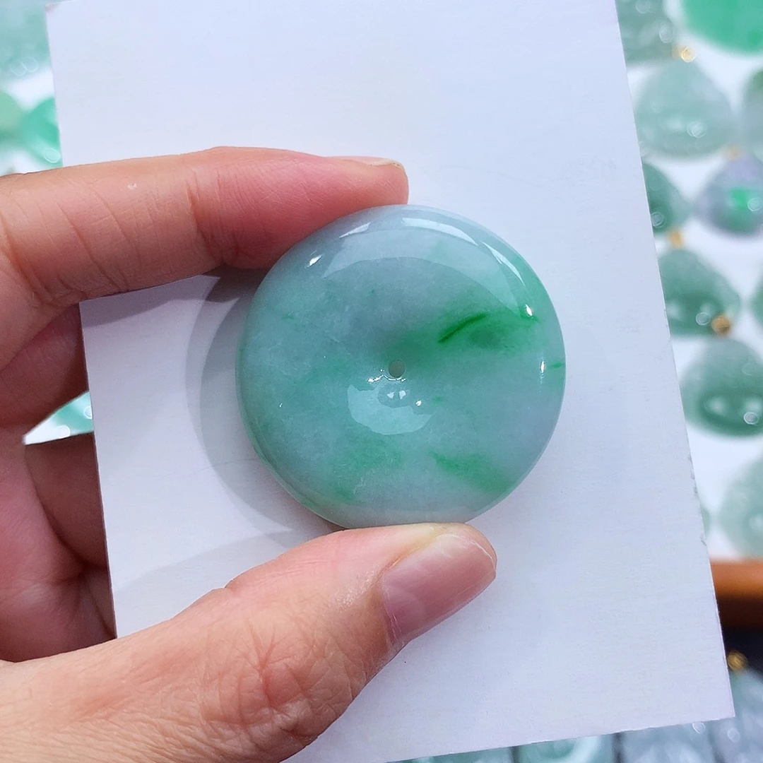 翡翠未镶嵌颈饰翡翠吊坠