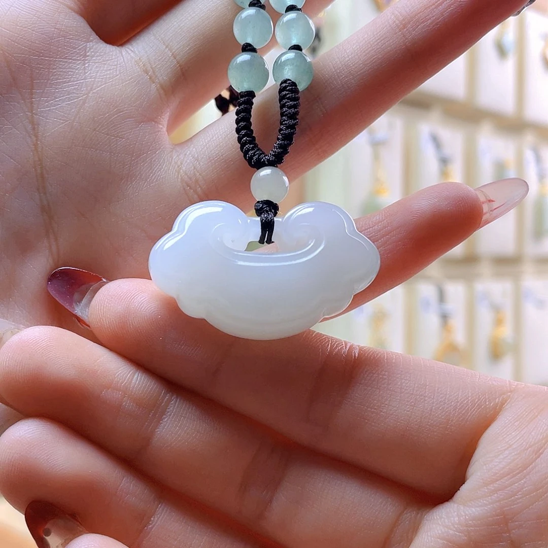 和田玉吊坠(赠链)未镶嵌泉*