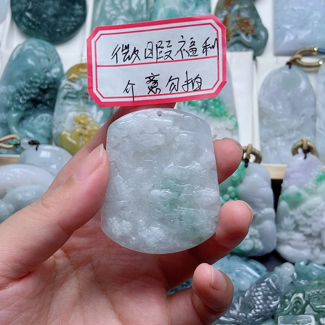 翡翠未镶嵌颈饰翡翠