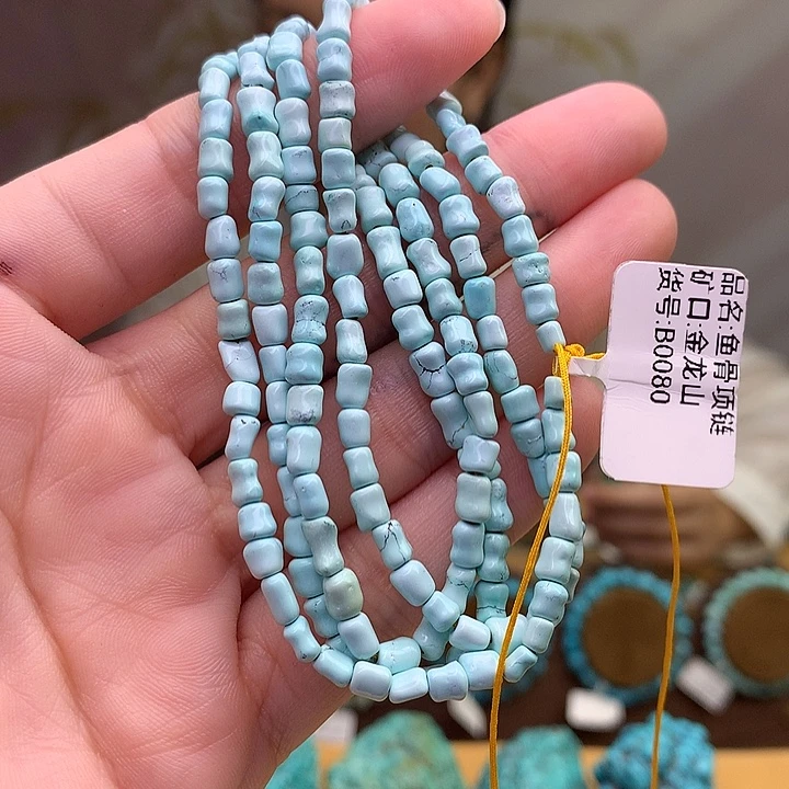 绿松石未镶嵌原矿