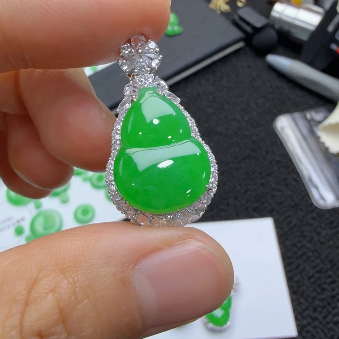 颈饰未镶嵌翡翠葫芦