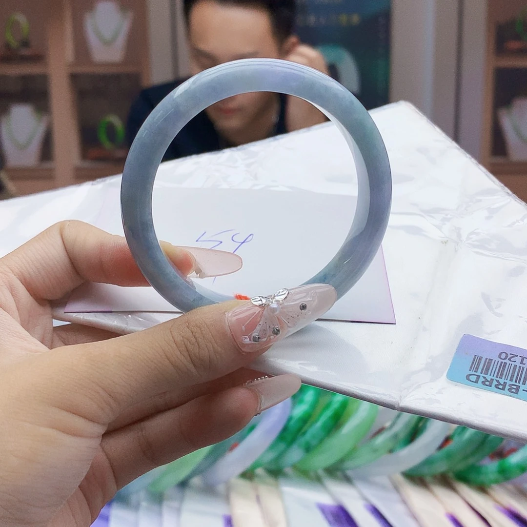 翡翠手镯未镶嵌55678888899999999