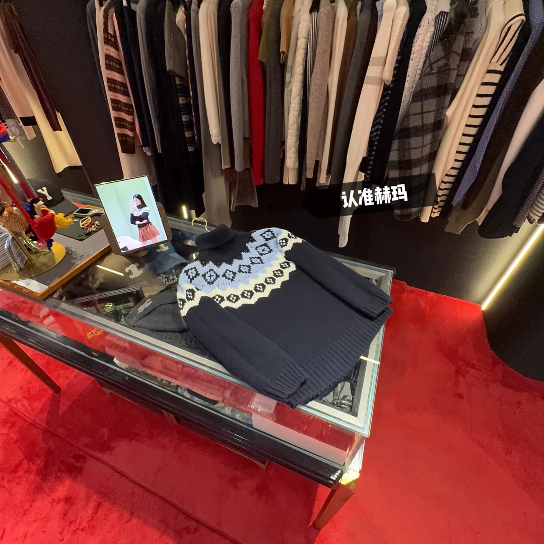 认准赫玛 FW25 P深蓝色高领费尔岛羊毛套头衫#七分袖#1828上新