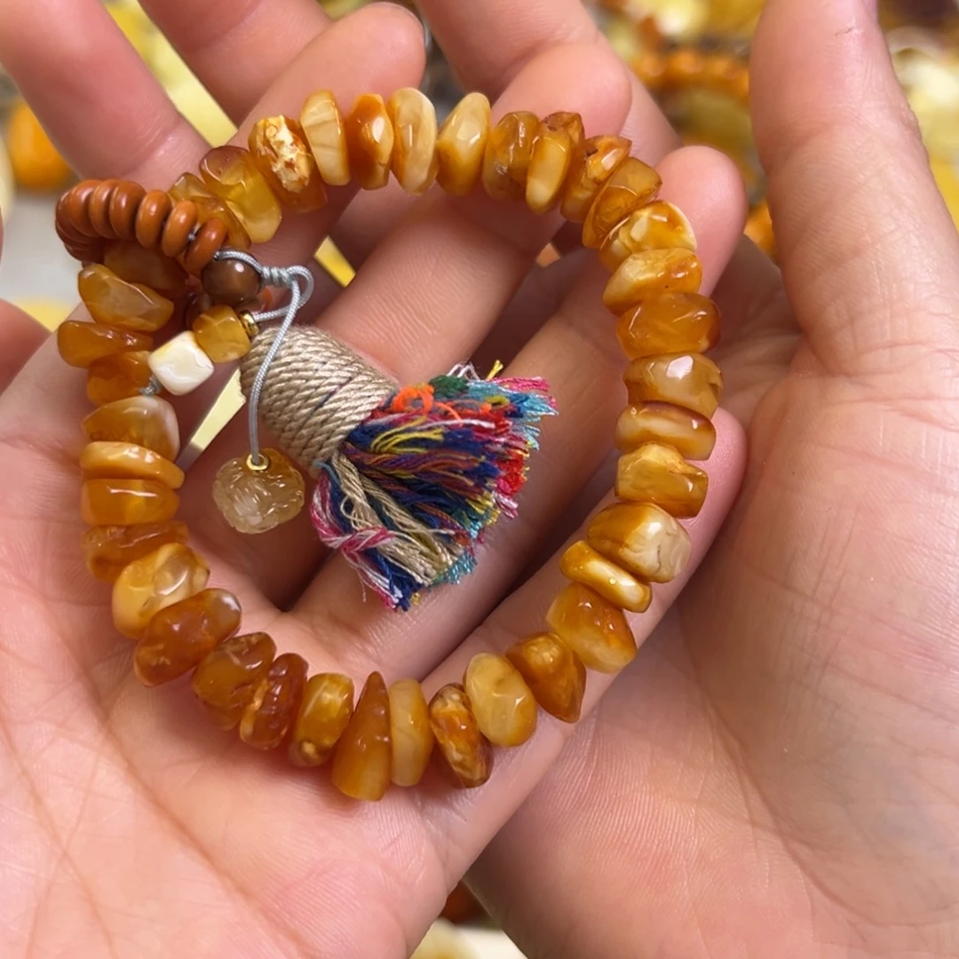 蜜蜡裸石未镶嵌蜜蜡