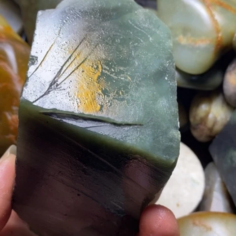 未镶嵌和田玉（糖玉）挂件