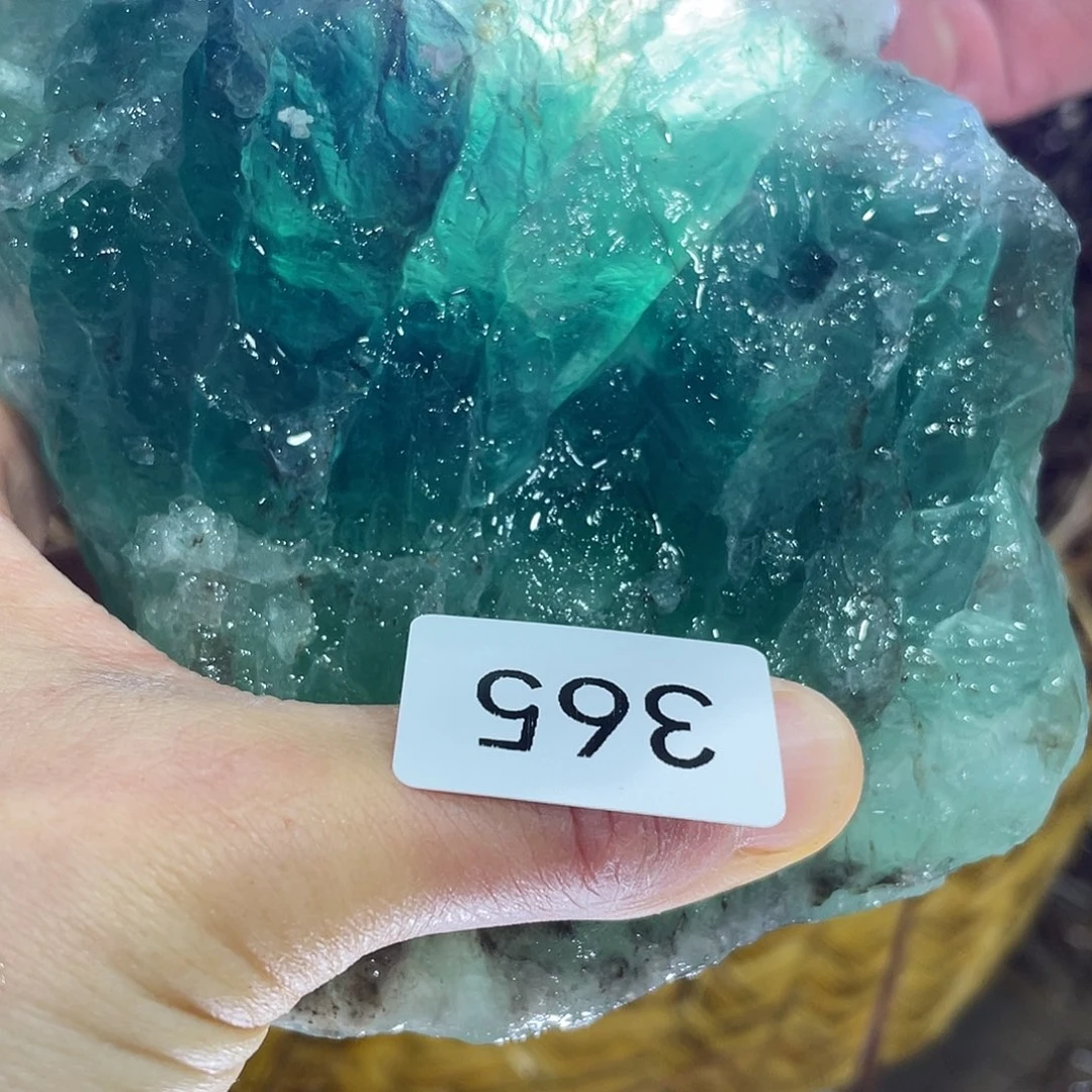 水晶摆件……未镶嵌