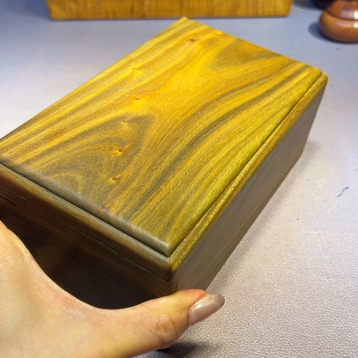 桅***子机关盒。