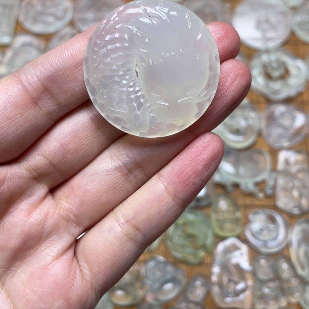 未镶嵌蛇纹石玉颈饰