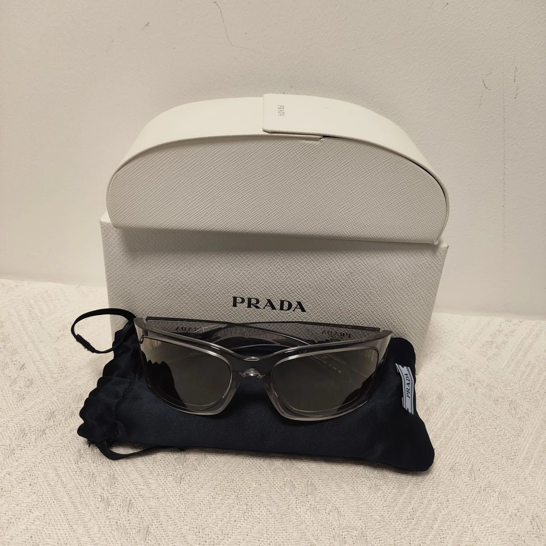 95新 Prada/普拉达 麦殿/眼镜 灰色/250914WRR9U04