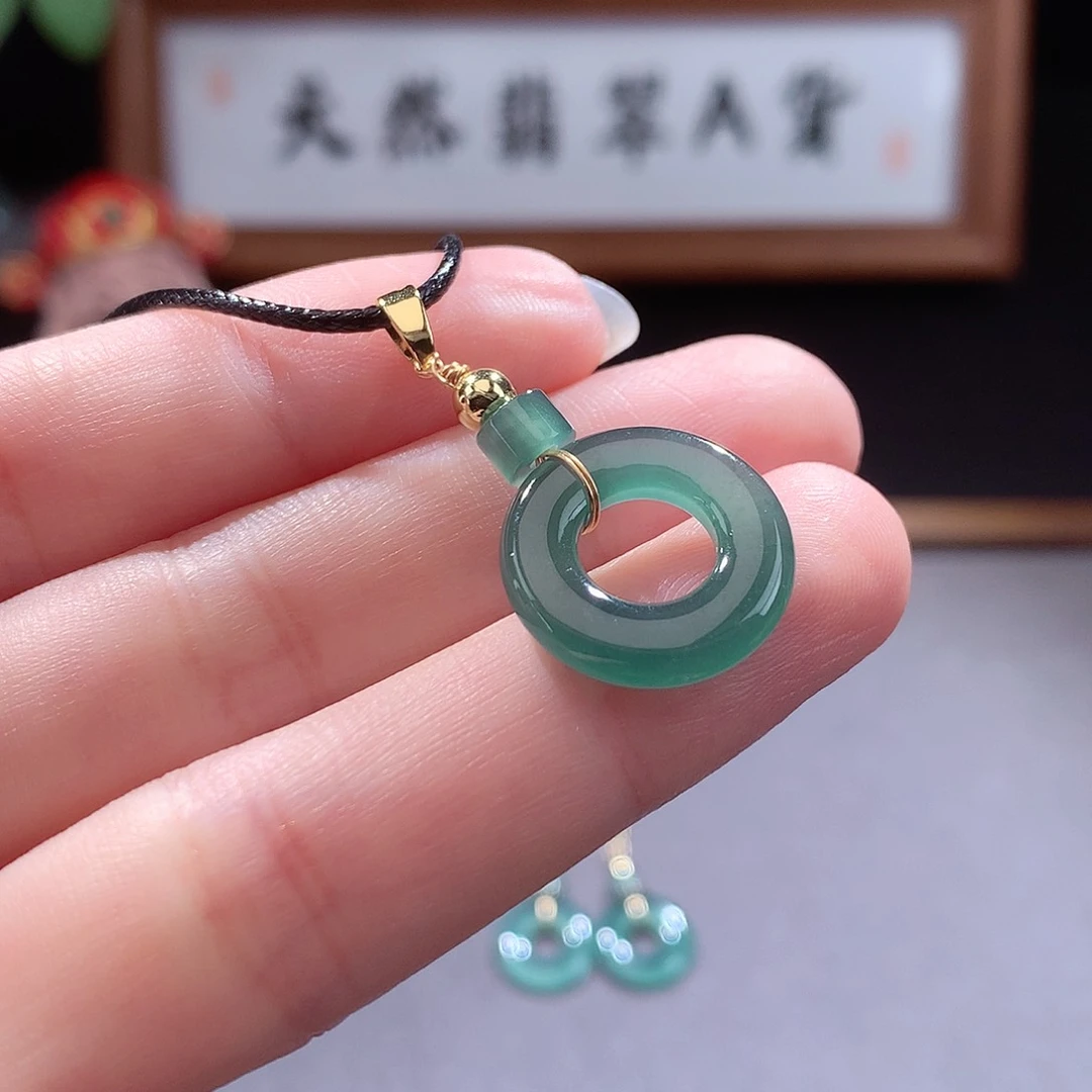 未镶嵌手镯（圆镯）翡翠