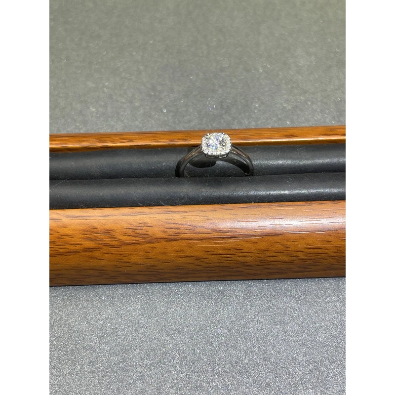 d406白色公主方50分戒指多样发