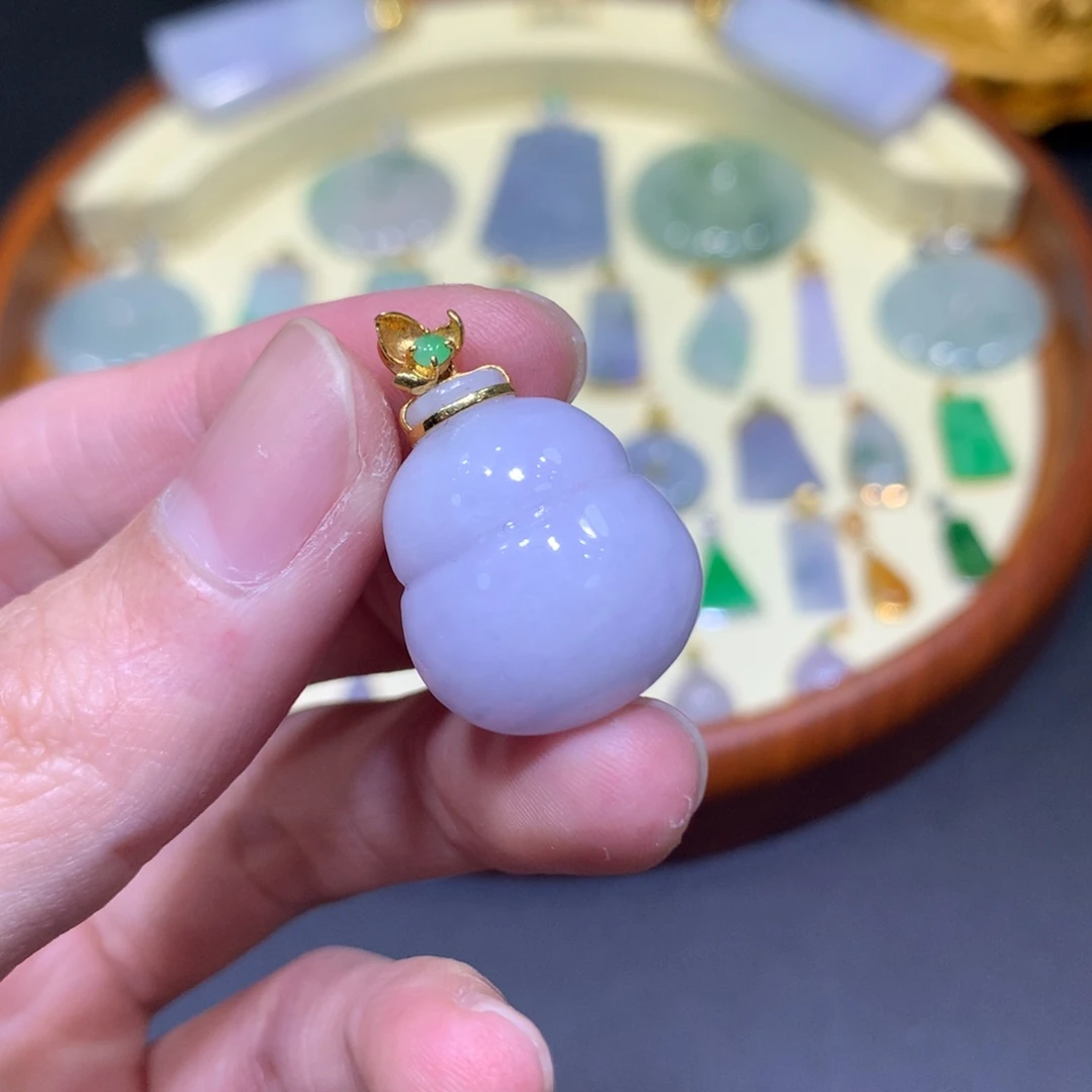 翡翠吊坠(不含链)18K金镶嵌