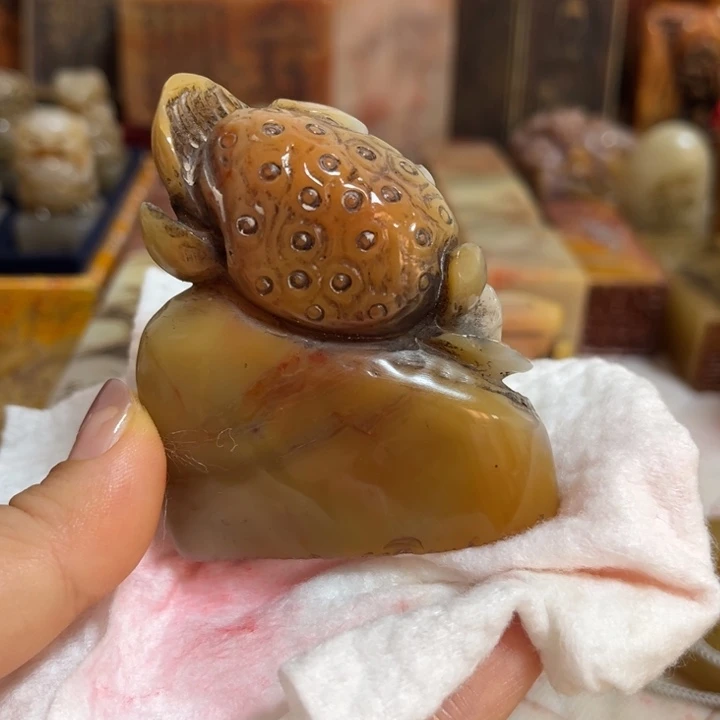 用***5寿山石印石右贴斋印章