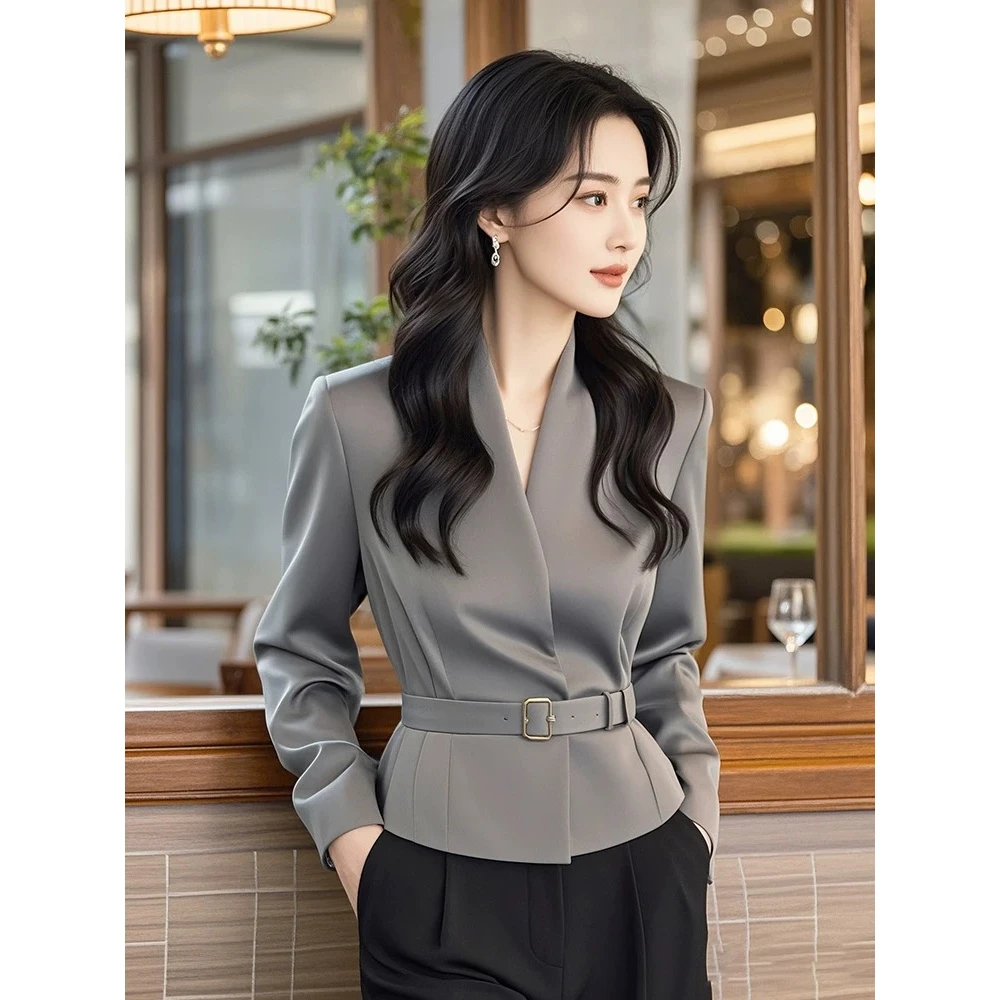 今年流行漂亮小香风卡其色外套高级感独特超好看气质收腰上衣春装