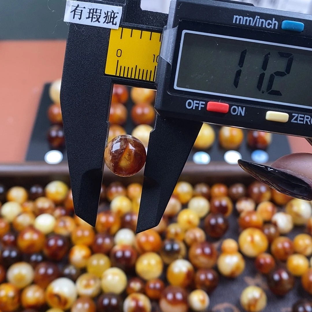 琥珀未镶嵌裸石蜜蜡