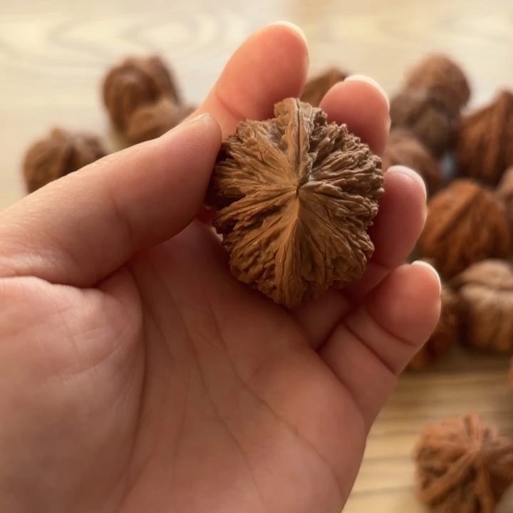 文玩核桃吊坠南疆