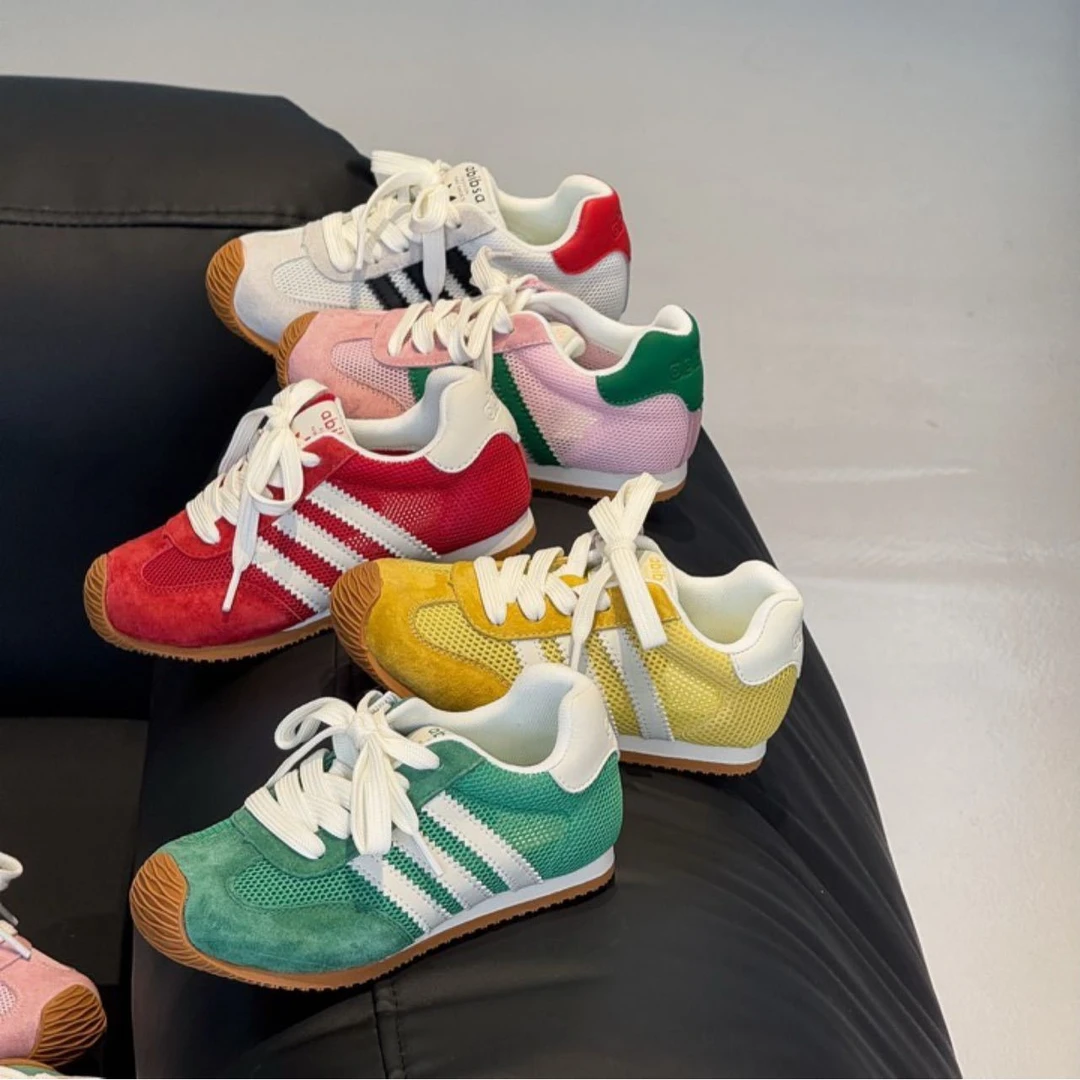 2025新款多巴胺色系时尚单网儿童板鞋百搭清爽防滑透气板鞋热卖中