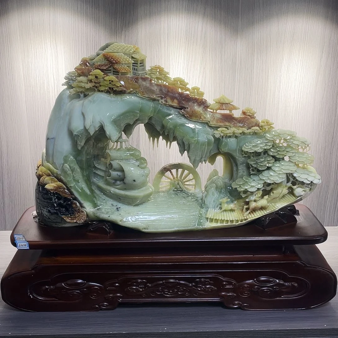 蛇纹石玉（覆膜）未镶嵌珠宝奇石