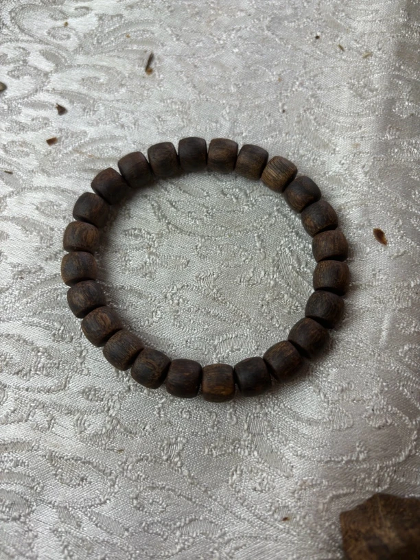 直丝鼓珠沉水11克多样性发一沉香手串