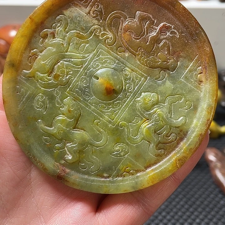 蛇纹石玉未镶嵌挂件