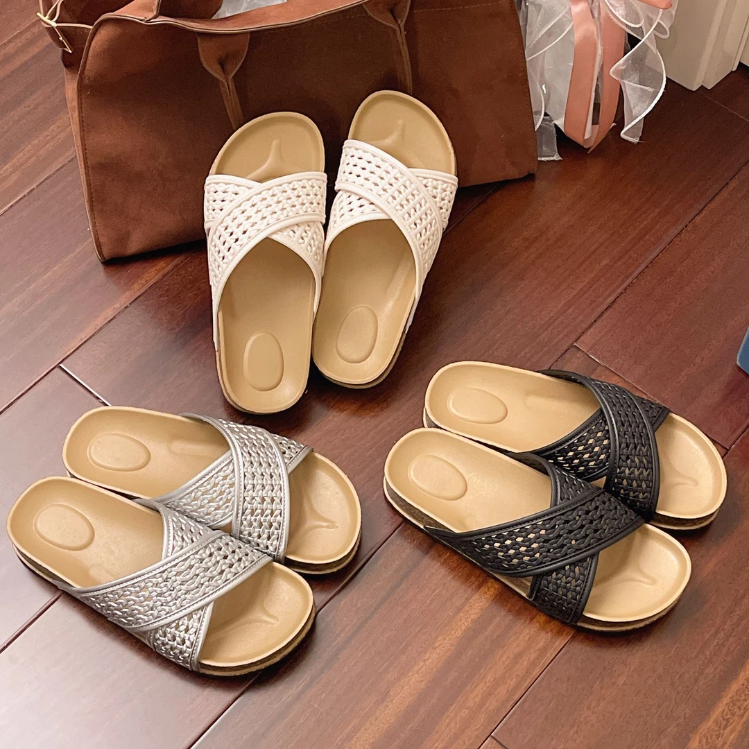 【几乐】2025新款镂空交叉水松纹网格拖鞋女夏季外穿舒适平底气质