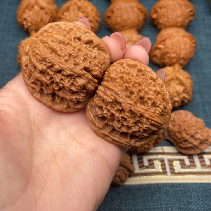 文玩核桃把件南疆石45