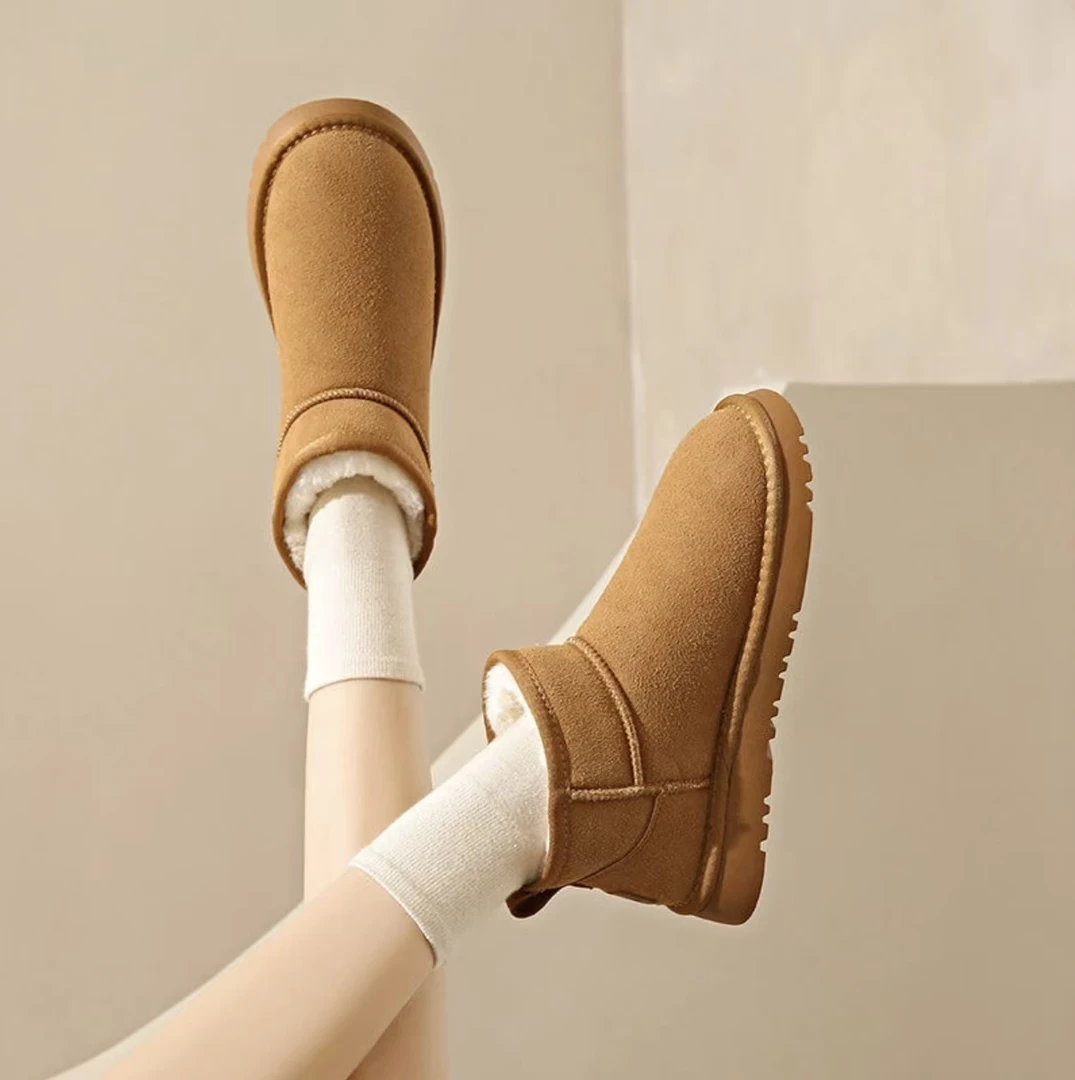 周冬雨同款雪地靴女厚底2025冬季新款保暖加绒加厚一体短筒棉鞋子