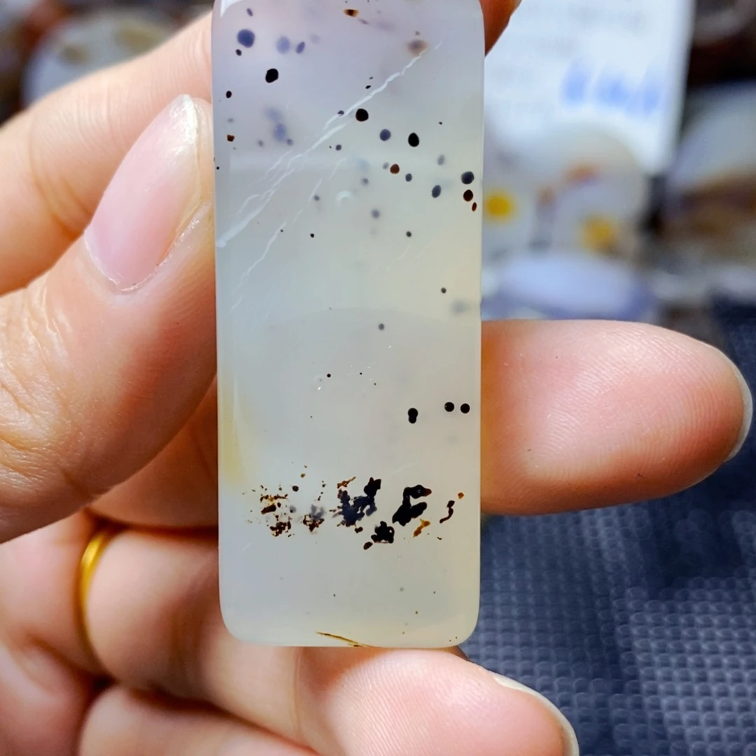 玛瑙/玉髓未镶嵌珠宝半成品