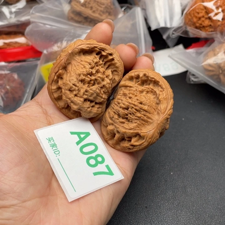 文玩核桃吊坠核桃
