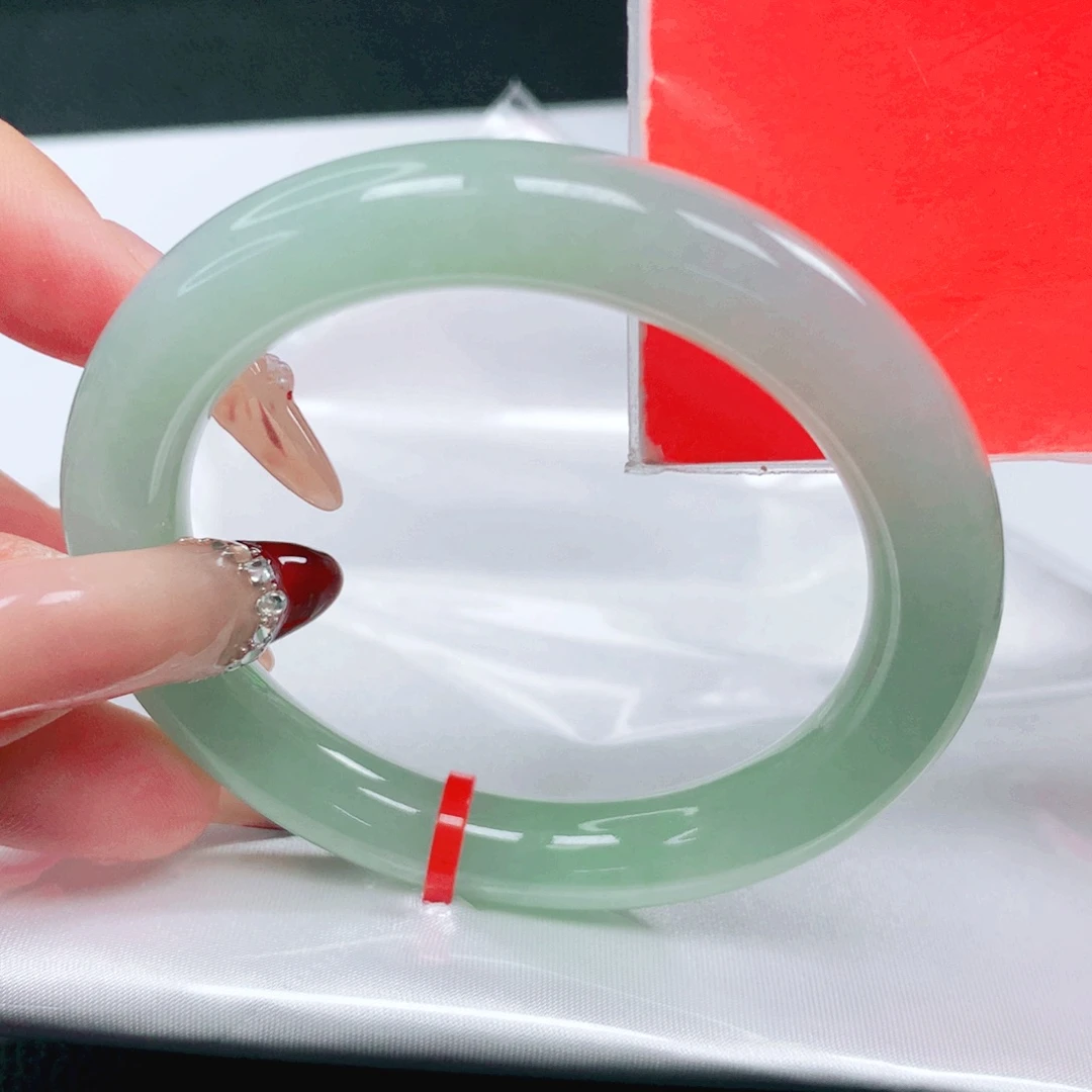 翡翠未镶嵌手镯53