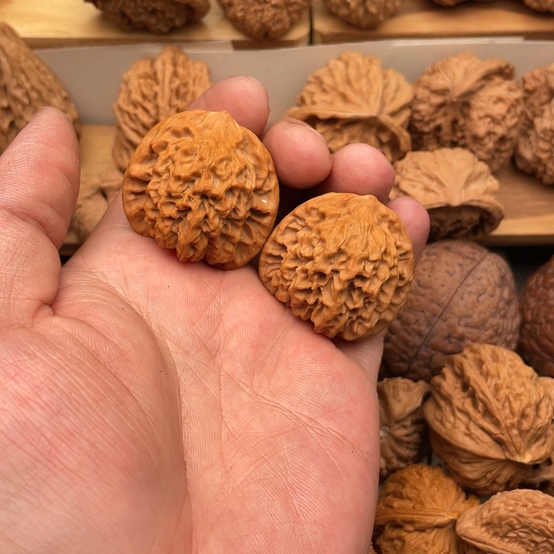 C***t吊坠文玩核桃秦闷