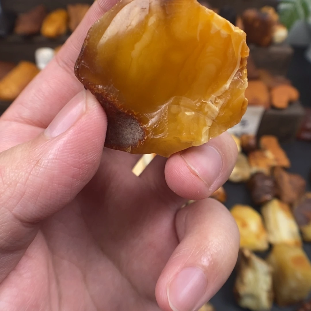 定制琥珀未镶嵌蜜蜡