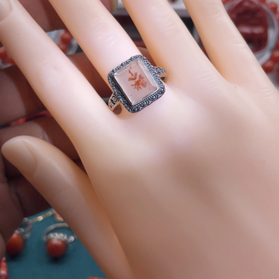 南红玛瑙大凉山冰飘花南红戒指银S925镶嵌