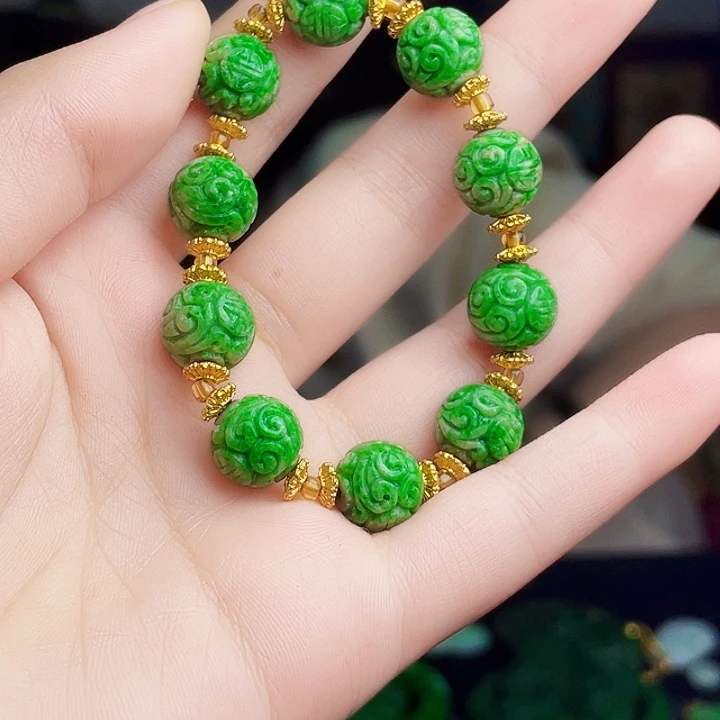 翡翠未镶嵌颈饰多样性