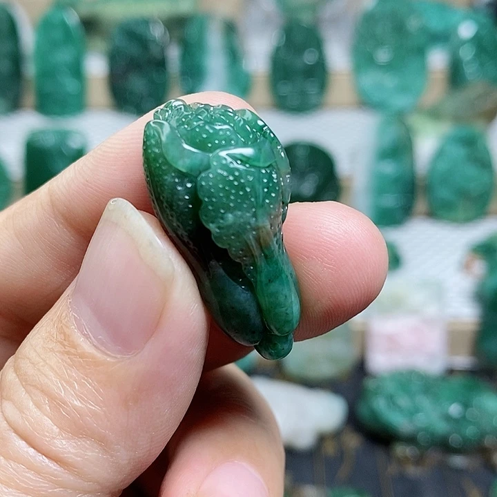 未镶嵌独山玉颈饰