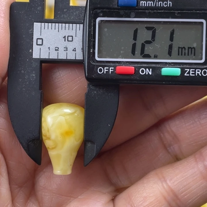 蜜蜡未镶嵌裸石35杂