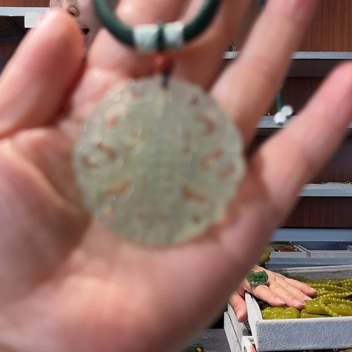 岫玉未镶嵌毛衣链