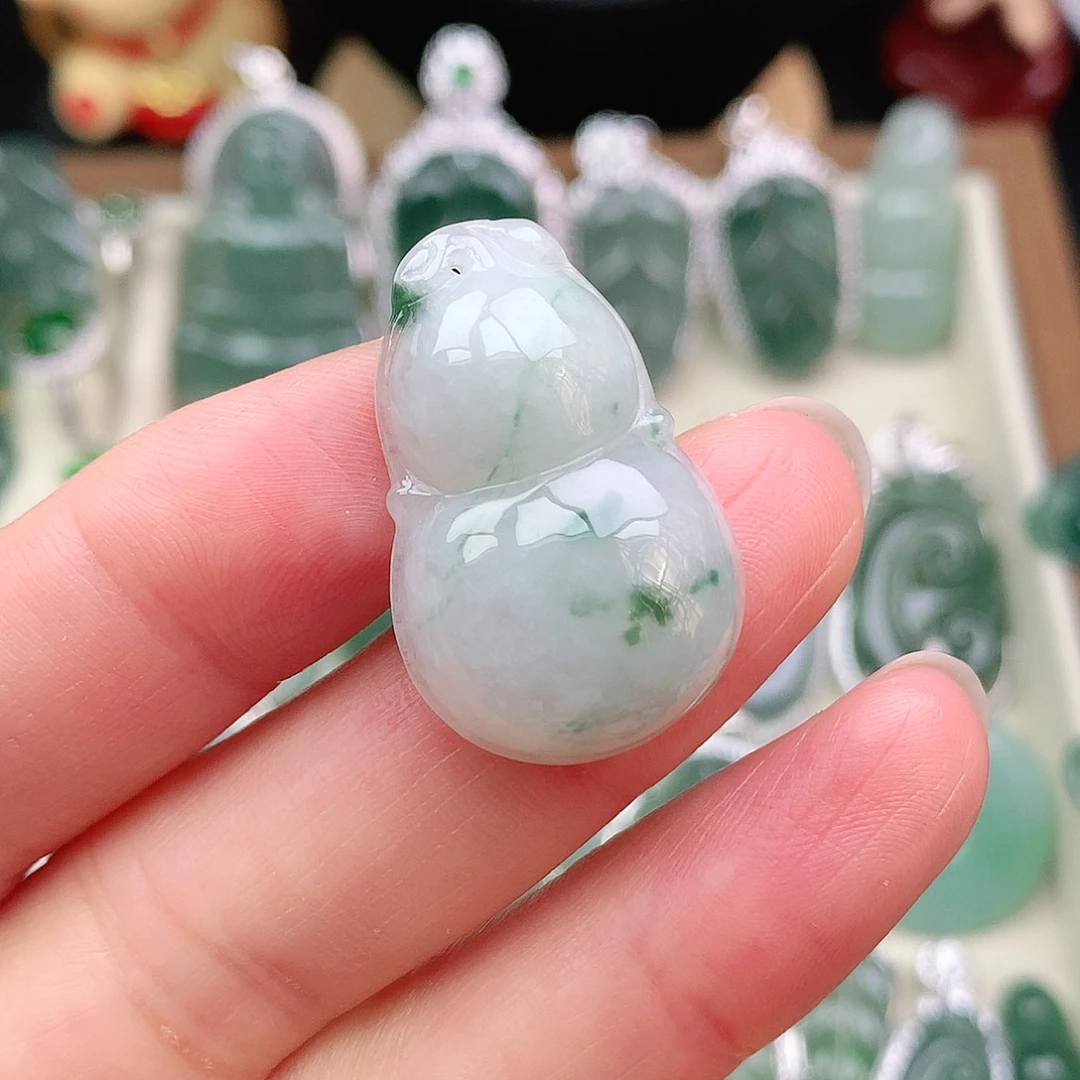 翡翠未镶嵌颈饰吊坠