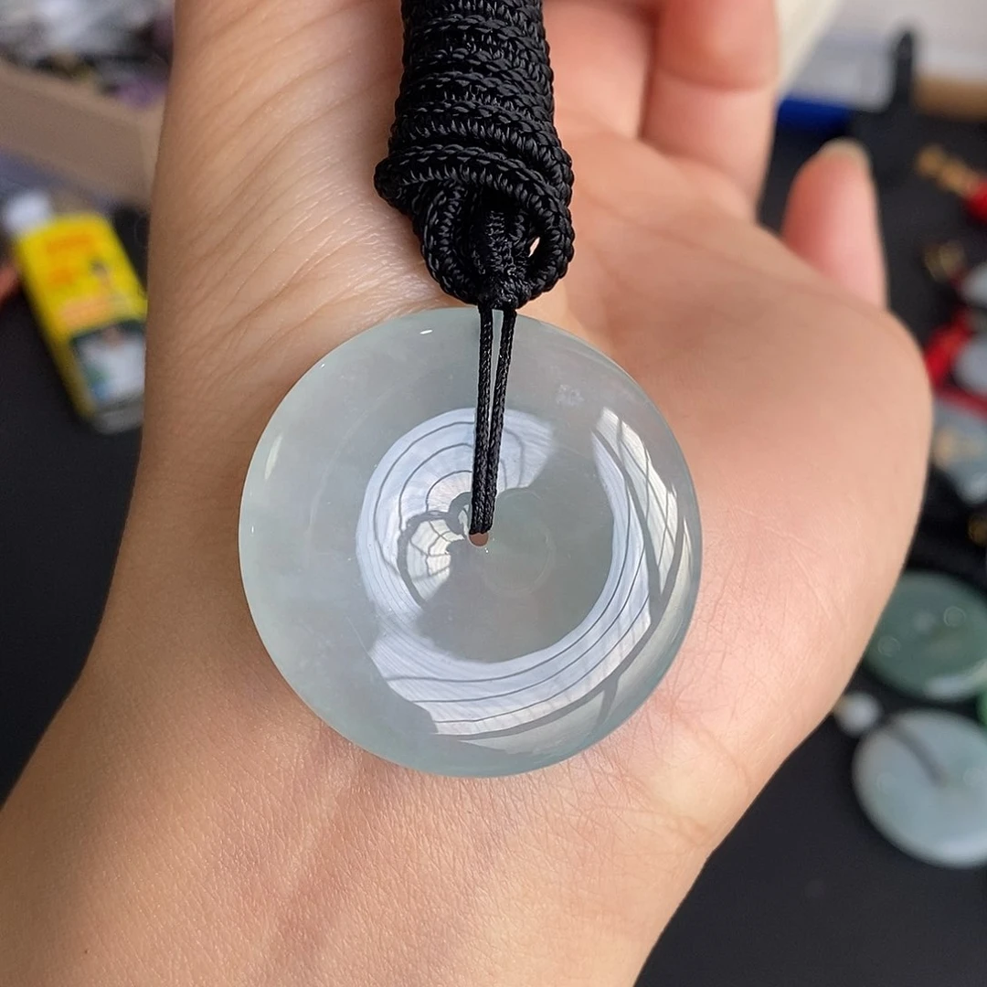 翡翠颈饰未镶嵌翡翠首饰