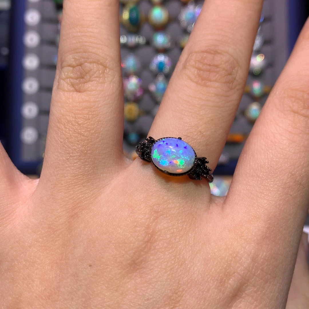 银S925镶嵌欧泊戒指