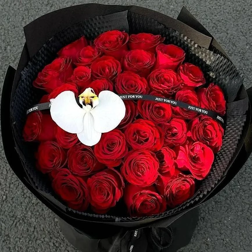 【热恋笔记】告白求婚花束33朵红玫瑰花搭蝴蝶兰红色混搭鲜花束订婚礼物表白送女友男友同城花店